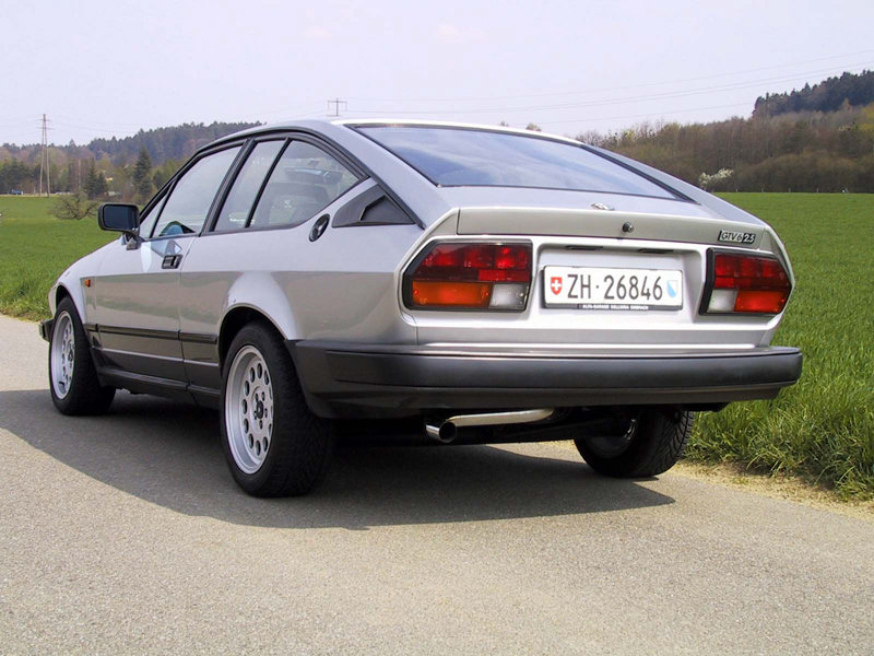 http://www.alfetta-gt.de/ADhome1/club/ar-gtv_galerie/ar-gal_gtv6/GTV_Campisi_0028.jpg